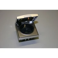 Konnektor aljzat, fedeles, ezüst