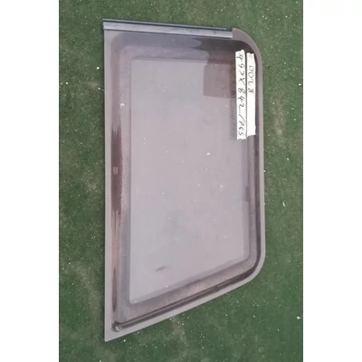 Angol első ablak_bal_28 493x842/765