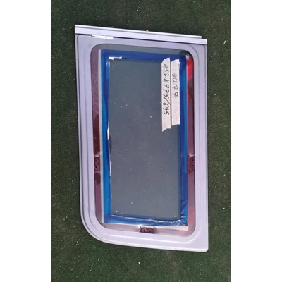 Angol első ablak_jobb_77 452x775/695