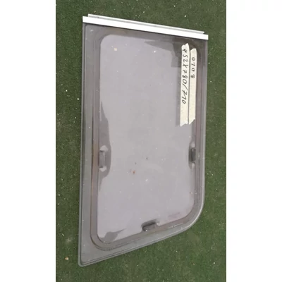 Angol első ablak_bal_108 452x780/710